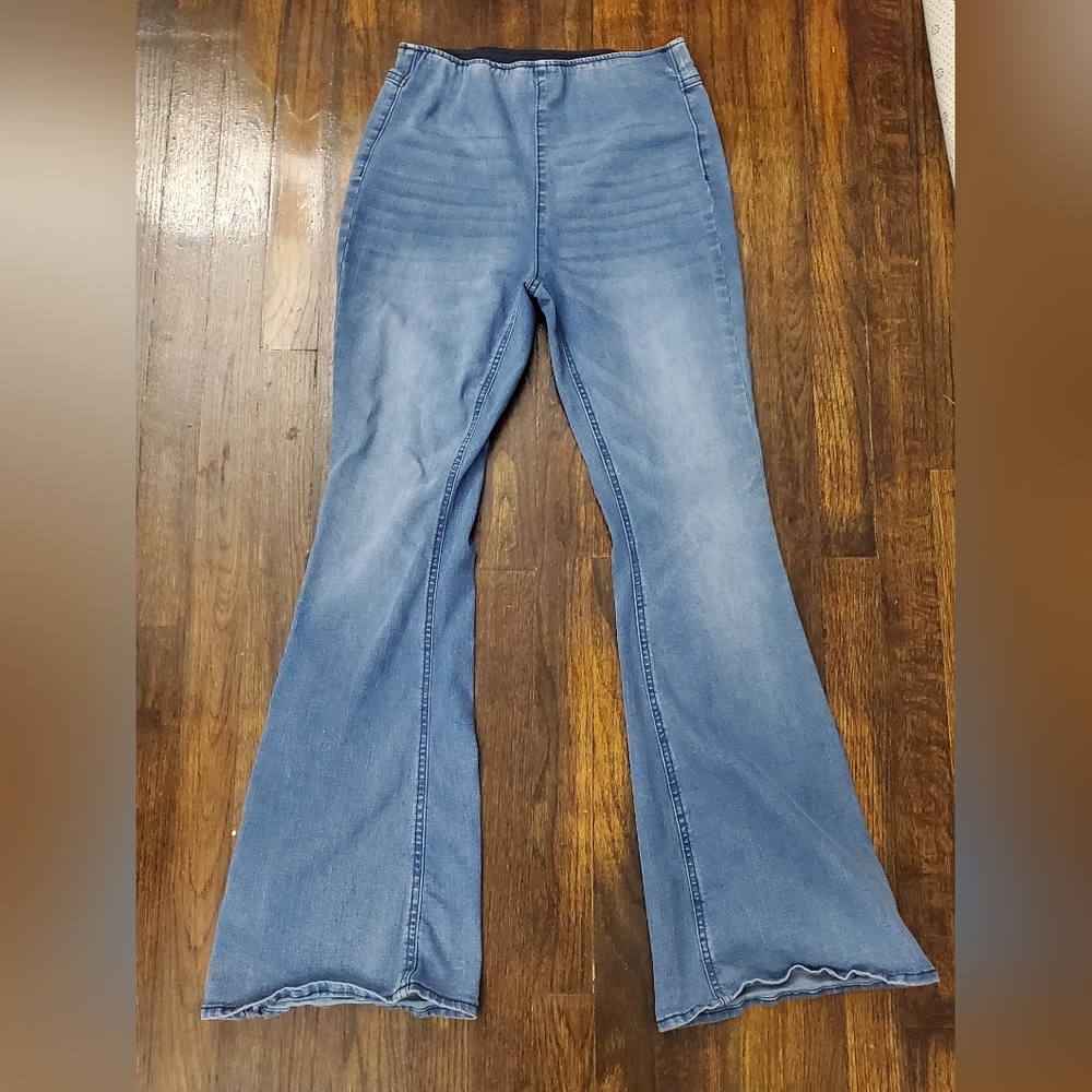Flared Jeans